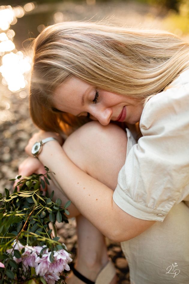 photographe Lauriane Pujo, portrait de femme en extérieur, dans le Haut-Rhin, à Thann