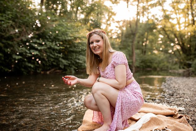 photographe Lauriane Pujo, portrait de femme, shooting en extérieur à Mulhouse