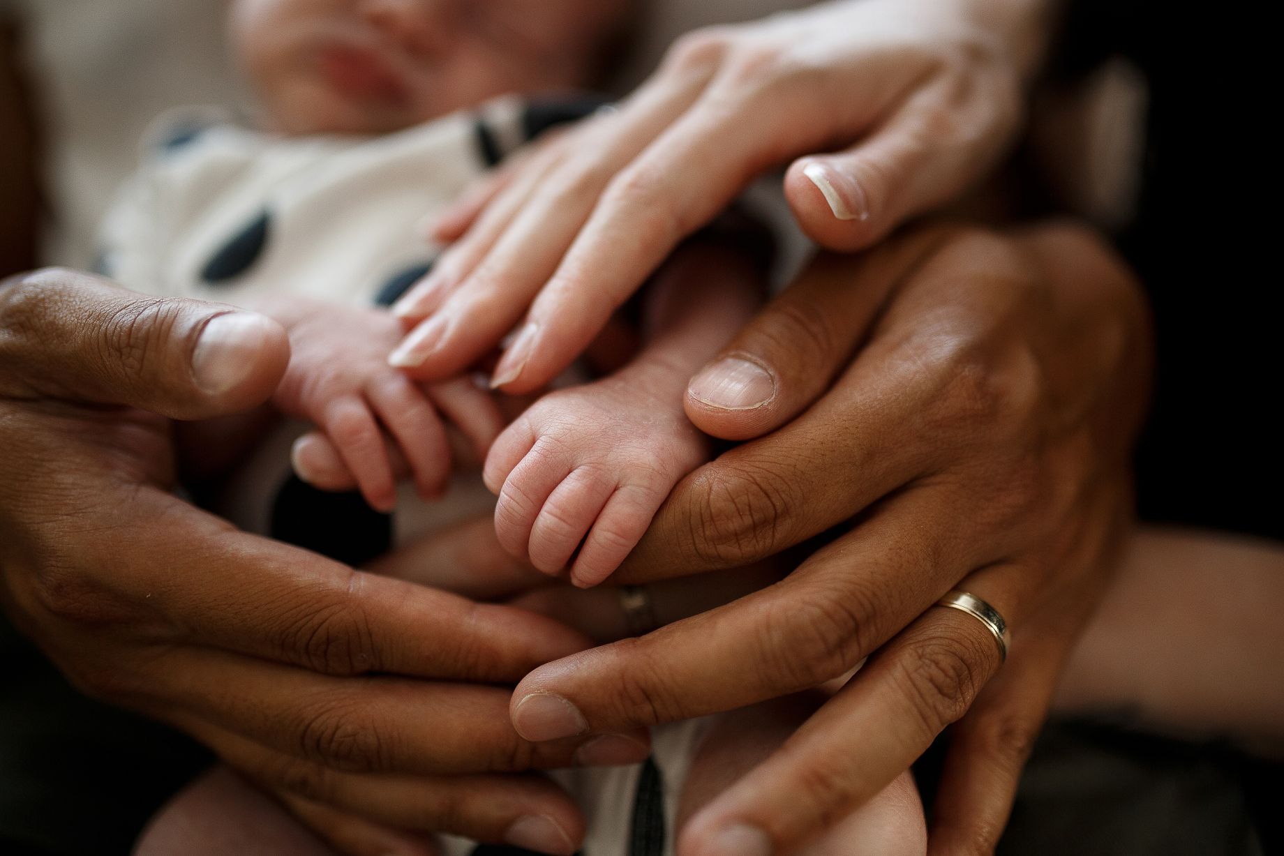LaurianePujo_Photographe des familles et des gens qui s'aiment - photo des pieds de bébé